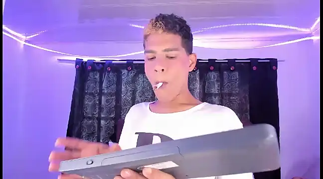 Ethan Boyy online show from 13, 1, 2025