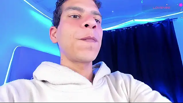 Snapshot of Ethan_Boyy chatting on 30, 7, 2026 Ethan Boyy online show from 30, 7, 2026