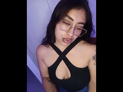 Snapshot of AnonymousGirl chatting on 8, 7, 2026 AnonymousGirl online show from 8, 7, 2026