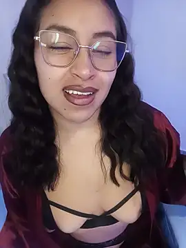 Snapshot of AnonymousGirl chatting on 4, 8, 2026 AnonymousGirl online show from 4, 8, 2026