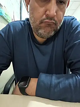 Snapshot of Inglphons chatting on 23, 11, 2025 Inglphons online show from 23, 11, 2025