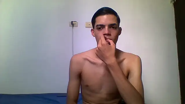 Latinos 2001 online show from 11, 6, 2026