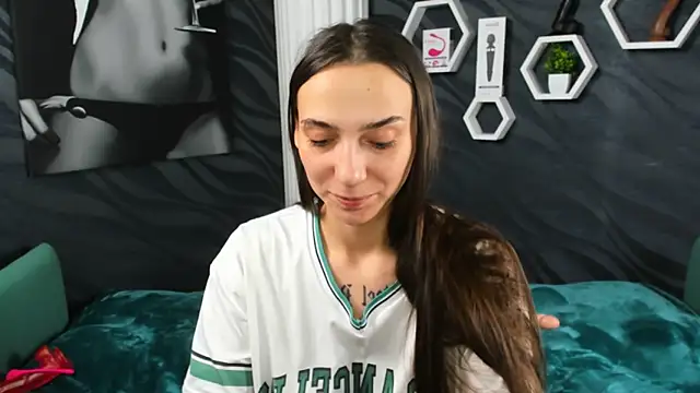 annabishop online show from 28, 1, 2025