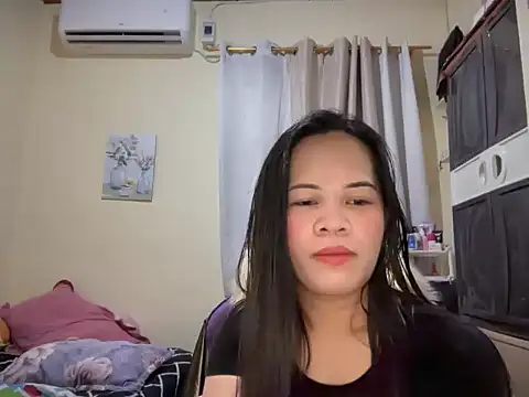 SophiaCourthaway online show from 6, 6, 2026