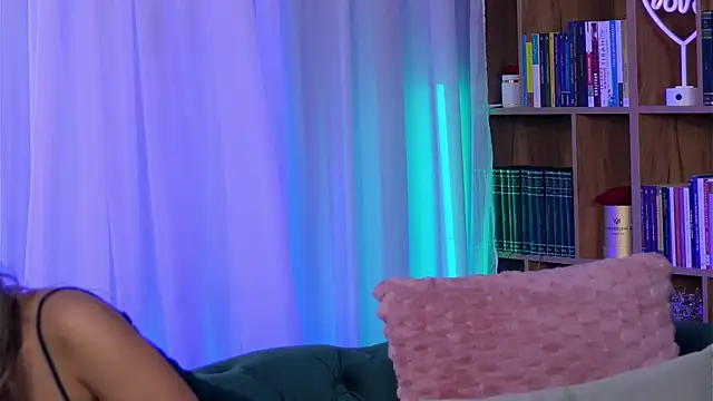 SarahPeach8 online show from 27, 10, 2025