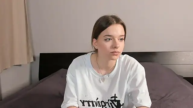 MonaClive online show from 19, 1, 2025