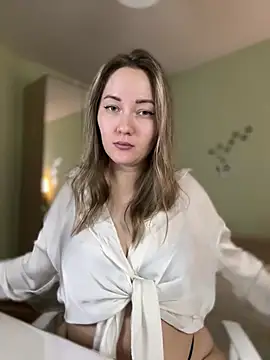 Kiss My Body online show from 6, 3, 2025