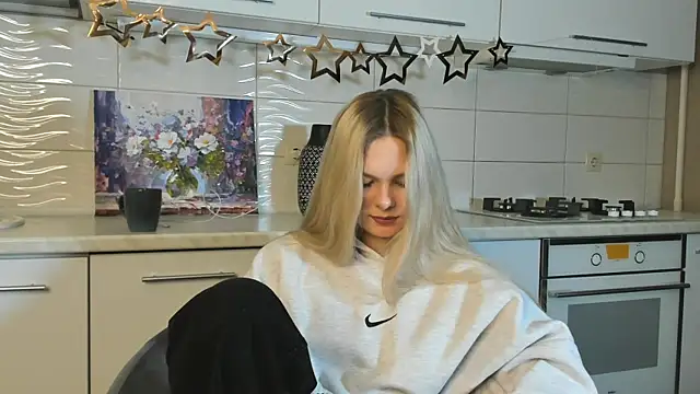 SynnoveEyre online show from 3, 2, 2025