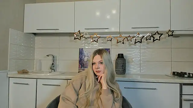 SynnoveEyre online show from 10, 2, 2025