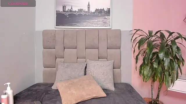 janna lopez  online show from 16, 11, 2025