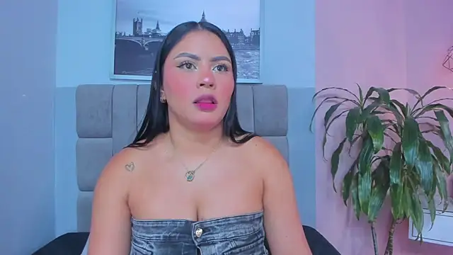 Snapshot of janna_lopez_ chatting on 18, 12, 2025 janna lopez online show from 18, 12, 2025