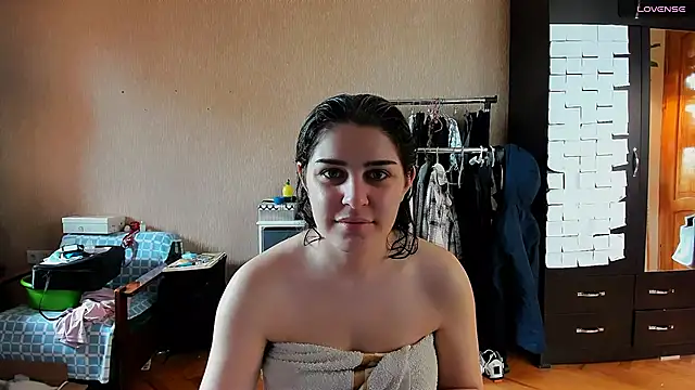 Snapshot of _Roselina_ chatting on 23, 4, 2026 Roselina online show from 23, 4, 2026