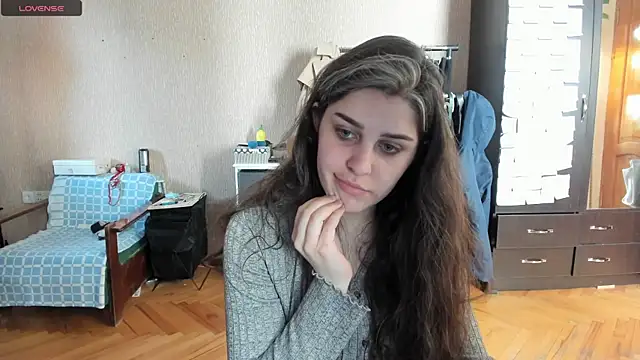 Snapshot of _Roselina_ chatting on 27, 4, 2026 Roselina online show from 27, 4, 2026