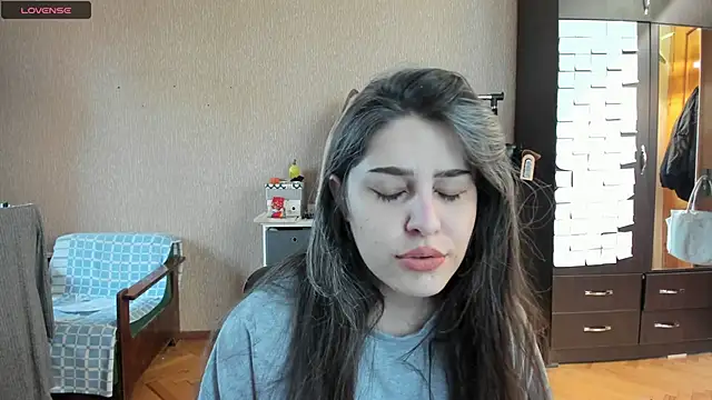 Snapshot of _Roselina_ chatting on 3, 5, 2026 Roselina online show from 3, 5, 2026