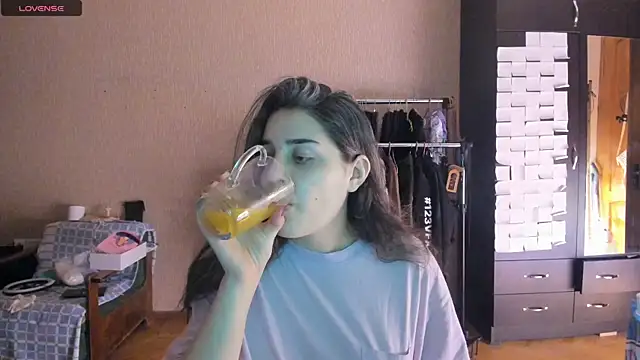  Roselina  online show from 3, 7, 2026