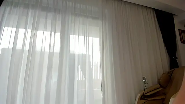 Saradiamond1 online show from 6, 11, 2025