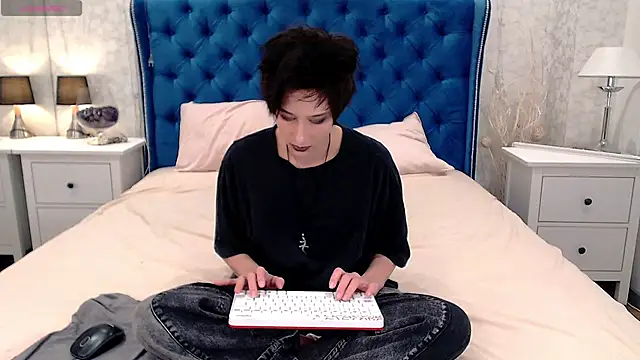 via mayer  online show from 26, 10, 2025