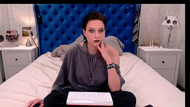 via mayer  online show from 5, 12, 2025