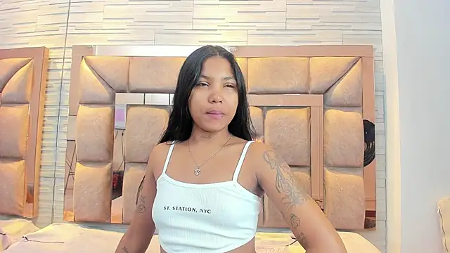 Snapshot of pocahontas_pow chatting on 25, 5, 2026 pocahontas pow online show from 25, 5, 2026