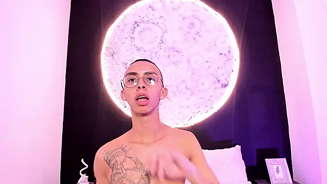 EthaanCox online show from 1, 3, 2025