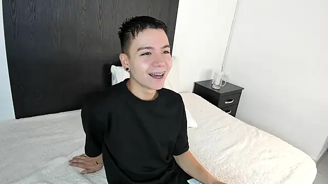 alanblack1 online show from 7, 2, 2025