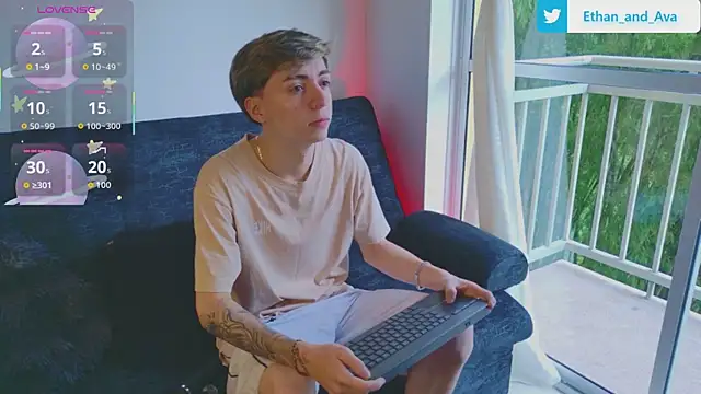 ethan and ava online show from 22, 10, 2025