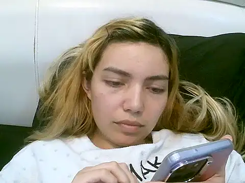 VittoriaTaylor online show from 17, 10, 2025