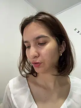 Snapshot of Bella_still chatting on 24, 7, 2026 Bella still online show from 24, 7, 2026