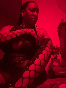 xoxoHotCoCo online show from 19, 4, 2026