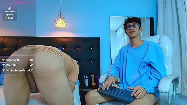 Cum hunters online show from 7, 3, 2025