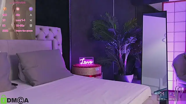 ClaraShine online show from 15, 9, 2025