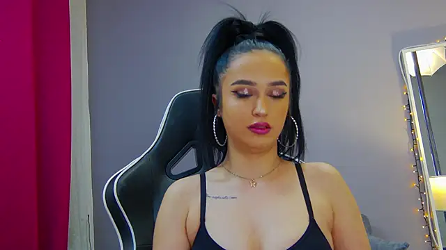 Snapshot of Eva_Lovvia_ chatting on 20, 2, 2025 Eva Lovvia  online show from 20, 2, 2025