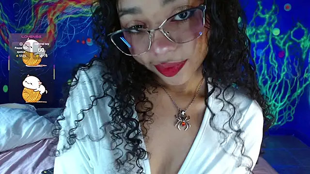 lucie petite online show from 9, 11, 2025