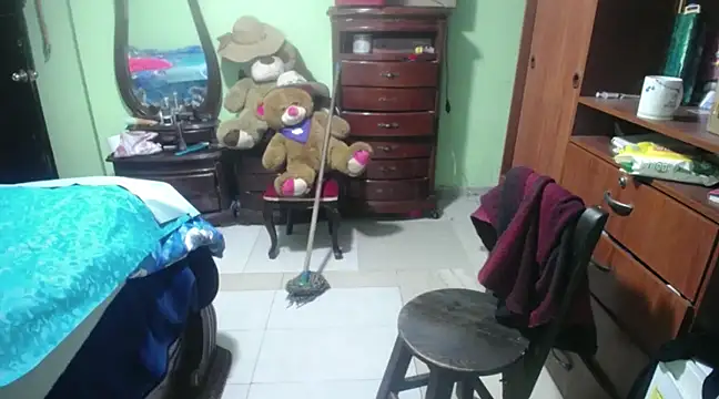 jazmin mature  online show from 17, 2, 2025