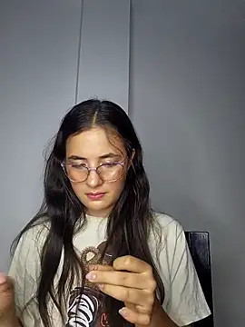 Snapshot of baaby-miiaa chatting on 7, 3, 2025 baaby-miiaa online show from 7, 3, 2025