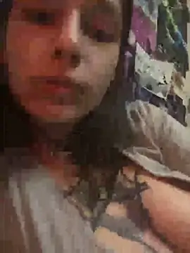 Snapshot of mollyEXD chatting on 28, 10, 2025 mollyEXD online show from 28, 10, 2025