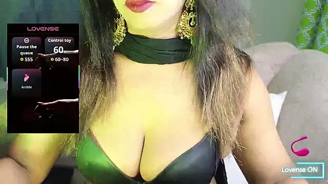 Bengali Cute Girl online show from 15, 9, 2025