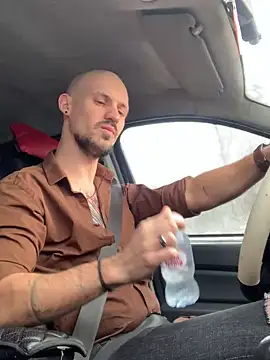 AssHunter4k online show from 17, 2, 2025