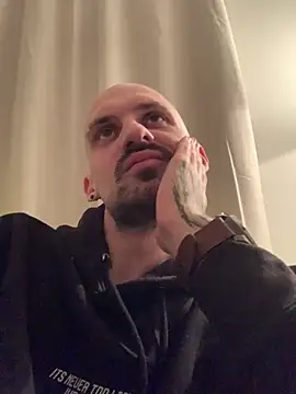 AssHunter4k online show from 26, 2, 2025