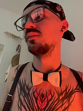 AssHunter4k online show from 7, 3, 2025