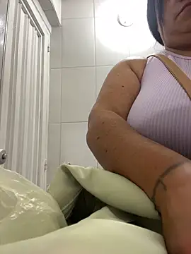 Miia Jazmin online show from 5, 2, 2025