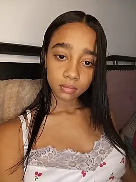 Zoe Sweett18 online show from 13, 5, 2026