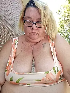 Snapshot of diosacurvy1984 chatting on 10, 7, 2026 diosacurvy1984 online show from 10, 7, 2026