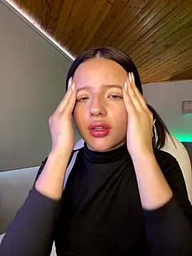 Sofia18 pinkk online show from 4, 12, 2025