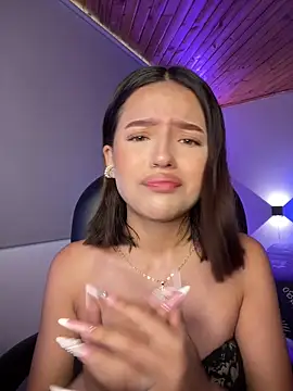 Sofia18 pinkk online show from 4, 3, 2026