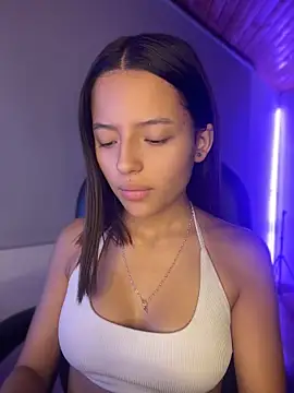 Snapshot of Sofia18_pinkk chatting on 29, 5, 2026 Sofia18 pinkk online show from 29, 5, 2026
