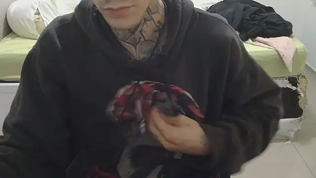 Snapshot of smokingink chatting on 18, 5, 2026 smokingink online show from 18, 5, 2026