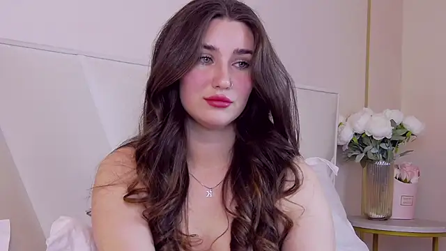 KiraBarlows online show from 6, 2, 2025