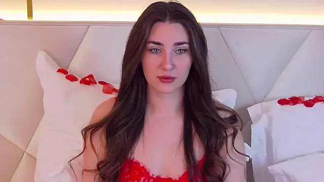 KiraBarlows online show from 14, 2, 2025