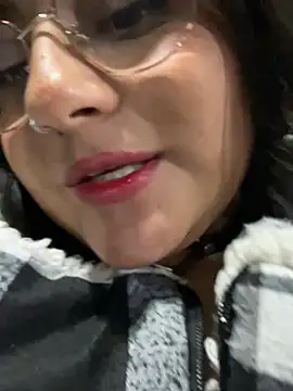 VanneCute1 online show from 26, 1, 2025